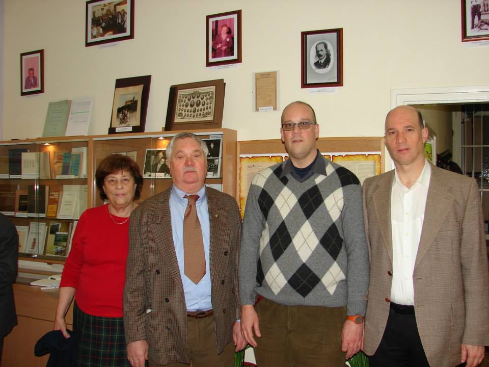 Dr. Kónya Bertalan fia László és felesége, valamint két unokája